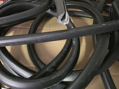 % B-WARE % RESTE % C-WARE %